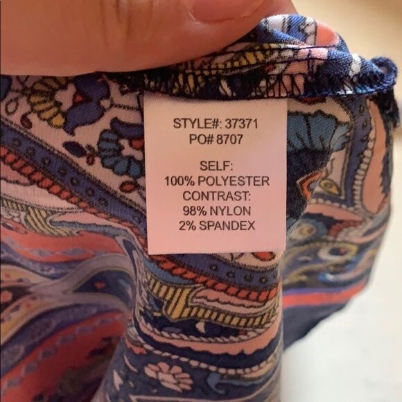 Skies are blue blouse size medium - Picture 8 of 9